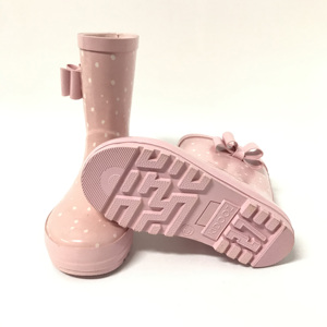 Bambini puntini <span class=keywords><strong>rosa</strong></span> con fiocco hotsell gomma breve <span class=keywords><strong>stivali</strong></span> <span class=keywords><strong>da</strong></span> <span class=keywords><strong>pioggia</strong></span> per i bambini - Product Image 3