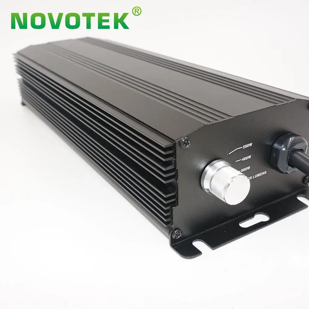 الدفيئة Indoor220-240V 110V معدن تنمو هاليد الصابورة 600W