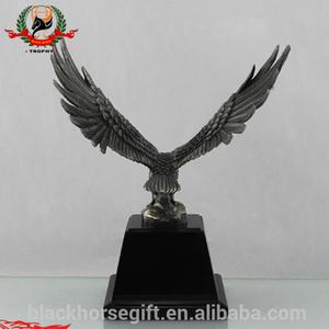 Décoration d'intérieur, sculpture d'aile d'aigle 3D plaquée antique, statue d'aigle noir, trophée - Product Image 2
