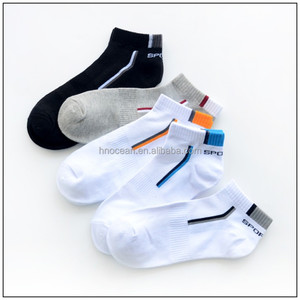 Lucidez algodón color sólido moda boca baja absorber el sudor calcetines barco Calcetines - Product Image 4