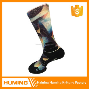 Venta caliente para hombre de punto <span class=keywords><strong>sin</strong></span> costuras vivos colores de impresión personalizada calcetín - Product Image 3