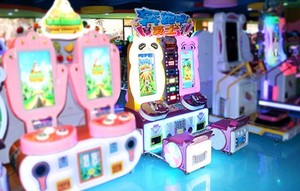 Máquina de Juego de Carreras de Autos para Niños, Estilo Guerreros Corredores, Operada con Monedas, Juego de Arcade Deportivo para Interiores en Venta - Product Image 5