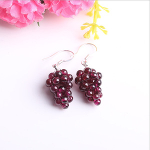 Perles de grenat naturel 925 Argent en forme de <span class=keywords><strong>raisin</strong></span> boucles <span class=keywords><strong>d</strong></span>'oreilles 925 thailande argent <span class=keywords><strong>raisin</strong></span> <span class=keywords><strong>boucle</strong></span> <span class=keywords><strong>d</strong></span>'<span class=keywords><strong>oreille</strong></span> - Product Image 2