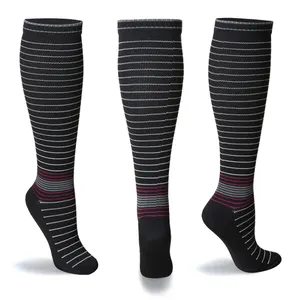 Miễn phí Mẫu Nhãn Hiệu Riêng Vớ Thể Thao Trang Trí Compression Socks 15-20 mmhg