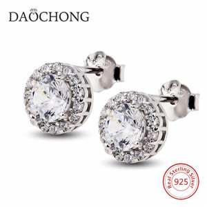 Daochong personnalisé <span class=keywords><strong>plus</strong></span> <span class=keywords><strong>belles</strong></span> boucles d'oreilles rondes en pierre de zircon blanc pour les femmes - Product Image 2