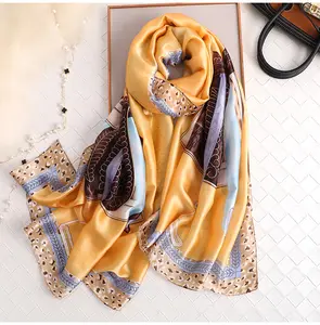 Wholesale 2019 latest yiwu jingpin silk scarf fashion soft floulard shawl leopard dot print woman ombre silk scarf