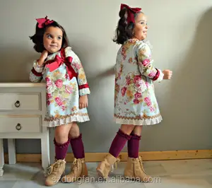 Super Cute Rosa Stampato Vestito Dal Capretto Dell'increspatura Raglan Caduta Per Bambini Boutique di Abbigliamento Bambino Abito di Design Foto