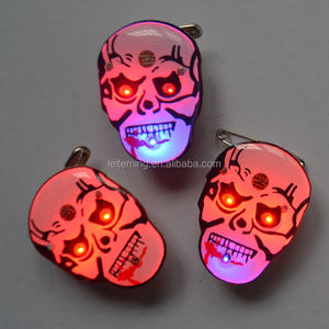 万圣节派对的闪光发光二极管徽章 - Product Image 6