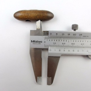 Nút gỗ chuyển đổi 2 lỗ với kỹ thuật che phủ cho áo khoác - Product Image 5