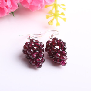 Perles de grenat naturel 925 Argent en forme de <span class=keywords><strong>raisin</strong></span> boucles <span class=keywords><strong>d</strong></span>'oreilles 925 thailande argent <span class=keywords><strong>raisin</strong></span> <span class=keywords><strong>boucle</strong></span> <span class=keywords><strong>d</strong></span>'<span class=keywords><strong>oreille</strong></span> - Product Image 1