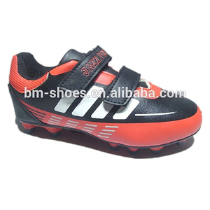 Color personalizado cómodo niños tpr únicos <span class=keywords><strong>zapatos</strong></span> de fútbol - Product Image 1
