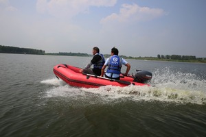 Bateau pneumatique <span class=keywords><strong>de</strong></span> pêche Solarmarine 4 personnes 270 cm en PVC, procédé <span class=keywords><strong>de</strong></span> soudage à chaud 100%, avec plancher en aluminium pour utilisation en eau <span class=keywords><strong>de</strong></span> mer - Product Image 3