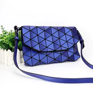 2024 Mode Pu Lederen Dames Goedkope Crossbody Geometrische Opvouwbare Messenger Tas Schoudertas Voor Vrouwen