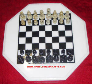 Haut de Table basse à motif échecs, avec incrustation en marbre - Product Image 1