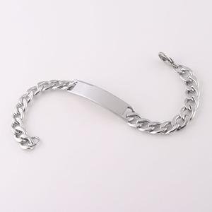 Nuovo Design Bracciale a Polsino da <span class=keywords><strong>Uomo</strong></span> in Acciaio Inossidabile Stile Classico con Finitura Oro Lucido Perlato e Motivo Numerico con Pietre Incastonate - Product Image 4