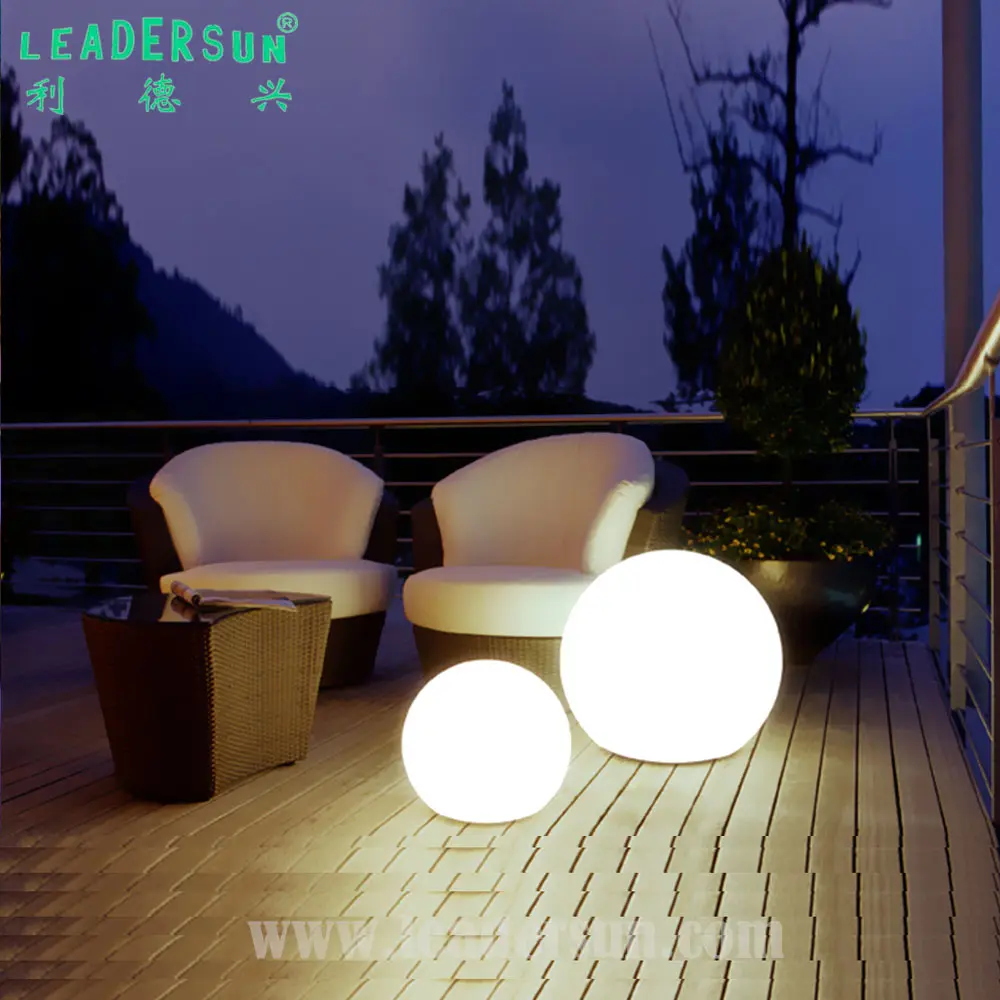 Waterproof solar energy saving mood color changing rechargeable RGB wireless Plastic Garden led Ball Light