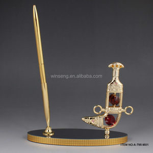 24K <b>Gold</b> Plated Khanjar <b>Pen</b> Holder for Business Gift - Product Image 1