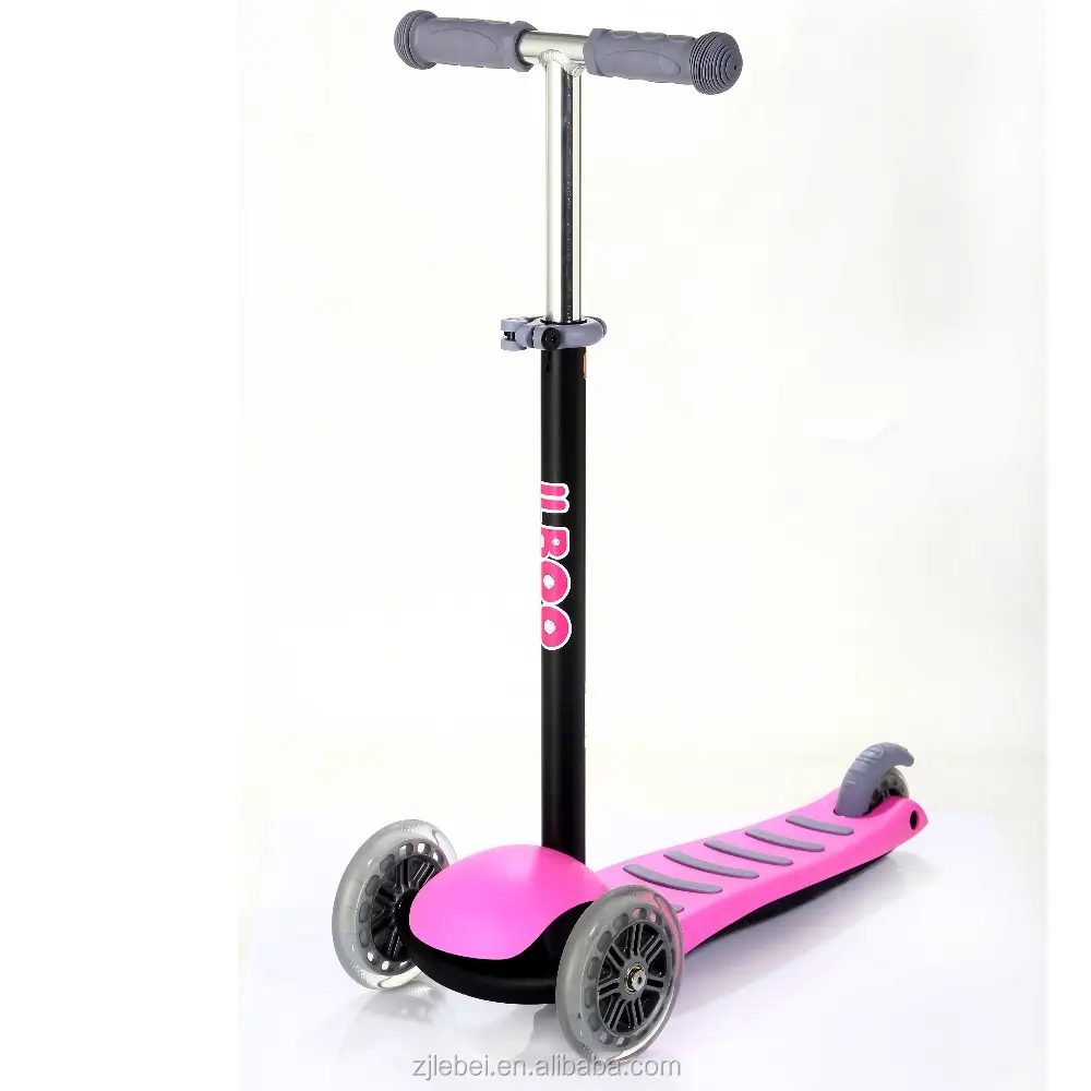 Commercio all'ingrosso giocattolo personalizzato per bambini bici 3 ruote per bambini piedi calcio Scooter portatile per il bambino