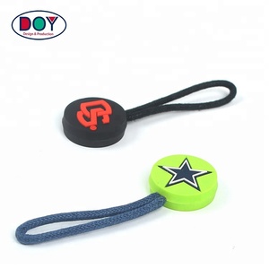 Thiết Kế Mới Tên Tùy Chỉnh Logo Dập Nổi <span class=keywords><strong>3D</strong></span> Mềm <span class=keywords><strong>PVC</strong></span> Cao Su Zip Pullers Cho Hàng May Mặc - Product Image 6