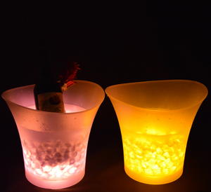 Rétro Champagne Vin LED Seau À Glace 5L Grande Capacité Refroidisseur De Vin Led Étanche avec Changement De Couleurs pour Gage Routes - Product Image 1