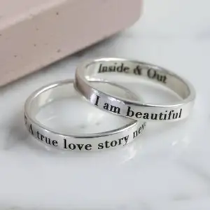 Inspirieren Sie Schmuck Edelstahl Personal isierte plattierte Silber Zitat Ring gravierte Namens buchstaben Schmuck Typ 2019 neue Design Ringe