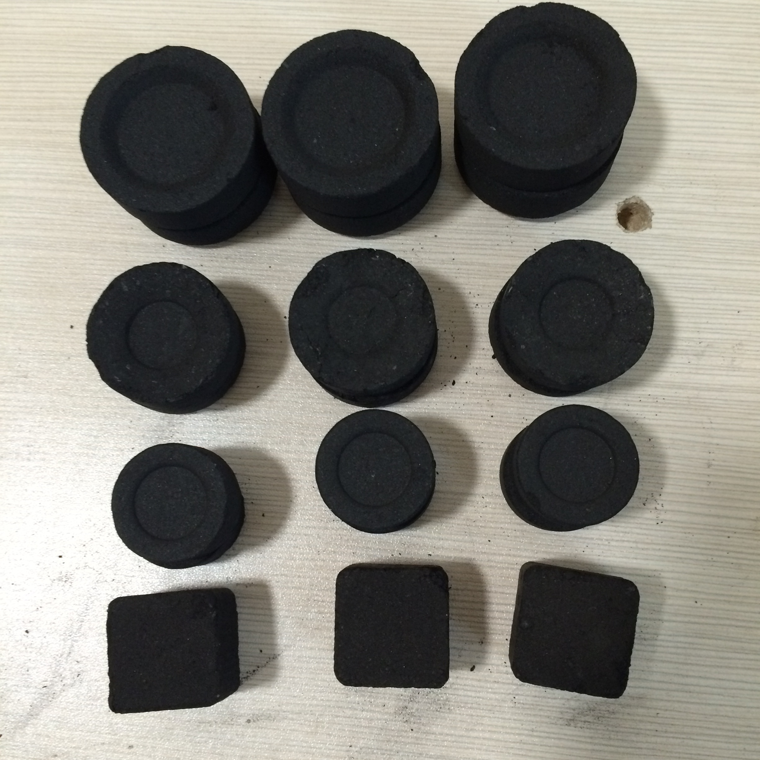 Стабильная производительность кальян уголь таблетки в брикетах машина по производству