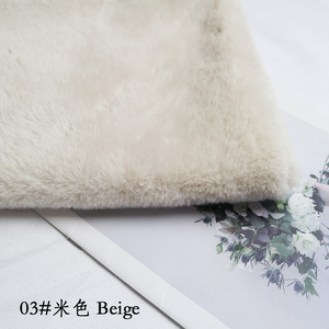 Stok Banyak 100% Poliester Bulu Palsu Kelinci Kain Pelapis untuk Dofa Bantal HT-PRHFF-A - Product Image 4