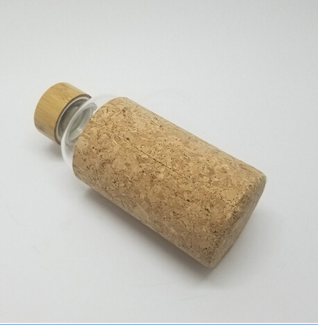 550ML Borosilicate glass sports drinking water bottle with Cork sleeve
