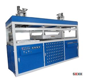 Due stazione di lavoro Semi Automatica di plastica vuoto che forma macchina - Product Image 2