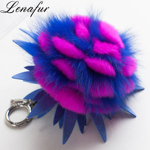 <span class=keywords><strong>Bleu</strong></span> Ananas Réel Renard Fourrure <span class=keywords><strong>Pompon</strong></span> <span class=keywords><strong>Porte</strong></span>-clés, En Gros De Fourrure Pom Pom Keychain - Product Image 1