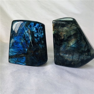 Labradorite naturale pietra di cristallo in piedi pietra di energia di pietra per la decorazione - Product Image 4