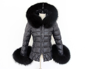 Manteau d'hiver pour femmes de style <span class=keywords><strong>court</strong></span> à la mode classique vêtements veste en duvet de canard de haute qualité avec <span class=keywords><strong>capuche</strong></span> en fourrure - Product Image 1