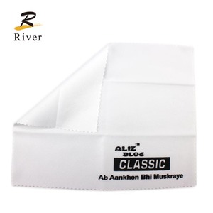 Chiffons de nettoyage en microfibres Vente en gros Appareil photo en PVC antibuée Lunettes pour lentilles Chiffon nettoyant pour lunettes <span class=keywords><strong>Lingettes</strong></span> en microfibres - Product Image 4