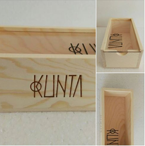 <span class=keywords><strong>Caja</strong></span> <span class=keywords><strong>de</strong></span> <span class=keywords><strong>madera</strong></span> maciza <span class=keywords><strong>de</strong></span> pino <span class=keywords><strong>con</strong></span> <span class=keywords><strong>tapa</strong></span> <span class=keywords><strong>deslizante</strong></span> <span class=keywords><strong>de</strong></span> acrílico transparente - Product Image 2