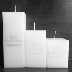 Nouvelles bougies de pilier de forme carrée personnalisées en gros disponibles dans des couleurs et des parfums personnalisés - Product Image 6