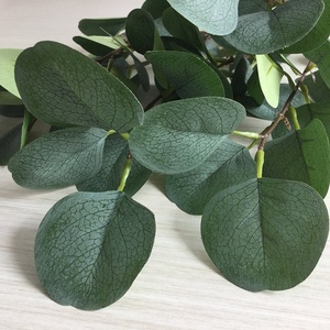 Plante artificielle <span class=keywords><strong>d</strong></span>'<span class=keywords><strong>eucalyptus</strong></span> artificielle en soie, 6 branches, 36 pouces, Faux feuilles <span class=keywords><strong>d</strong></span>'<span class=keywords><strong>eucalyptus</strong></span> artificielles pour la <span class=keywords><strong>d</strong></span>écoration - Product Image 6