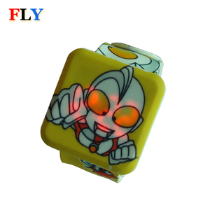 2024 만화 아이들 재미있는 슬랩 밴드 디지털 시계 사랑 사용자 정의 인쇄와 실리콘 시계 밴드 - Product Image 4