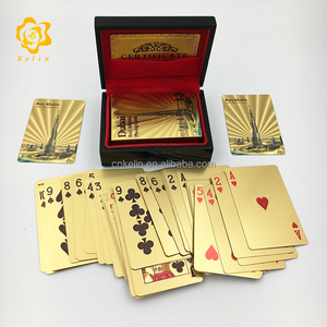 Carte da Gioco in Oro 24k con Immagine del Burj Al Arab di Dubai, con Scatola in Legno e Certificato - Product Image 4