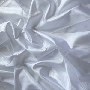 Factory Direct Lightweight Shiny Smooth Soft Silky White 100% Polyester Poly <strong>Trilobal</strong> Lining <strong>Fabric</strong> Anti-Static for Boys Girls - Product Image 1