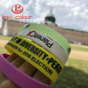 Pulseras de Silicona Personalizadas de Fábrica para Regalos de Eventos Deportivos de Año Nuevo / Pulseras de Goma con Relieve y Grabado - Product Image 3