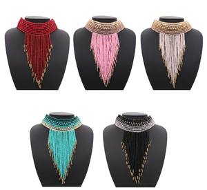 <span class=keywords><strong>Collana</strong></span> girocollo di perline di cristallo di Design intrecciato <span class=keywords><strong>stile</strong></span> <span class=keywords><strong>etnico</strong></span> a più strati di nappa lunga all'ingrosso per gioielli da donna - Product Image 3