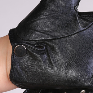 Cute Texting Christmas Gift <strong>Women</strong> Rivet <strong>Leather</strong> Sheepskin <strong>Gloves</strong> With Bow - Product Image 5