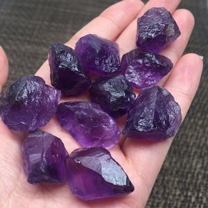 Bellissimi Cristalli di Ametista Lucidati in Offerta Speciale, Pietra Grezza di Ametista con Tema Portafortuna - Product Image 2