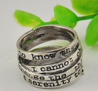 Bague empilable personnalisée avec inscription gravée en argent vieilli