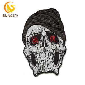 China Fábrica Personalizado Amostra Grátis Remendo Logotipo Lobo Solitário No Clube Patch Bordado Com Ferro Em - Product Image 6