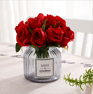 Flores artificiales de tacto real coloridas al por mayor, <span class=keywords><strong>ramo</strong></span> de flores <span class=keywords><strong>rosas</strong></span> de seda de <span class=keywords><strong>12</strong></span> cabezas para suministros de decoración de bodas, centros de mesa - Product Image 2