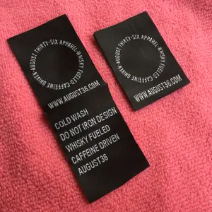 Logo Pribadi Loop Lipat Woven Label, Pusat Lipat Logo Merek Pakaian Label untuk Kerah