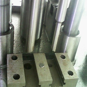 Machine <span class=keywords><strong>de</strong></span> poinçonnage et <span class=keywords><strong>de</strong></span> joints <span class=keywords><strong>de</strong></span> fenêtre, en aluminium et upsoir - Product Image 6