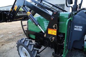 Trattore cinese Yunzhu ad alte prestazioni per l'agricoltura e 4*4 Mini trattore, adatto per le operazioni agricole a prezzi bassi - Product Image 5
