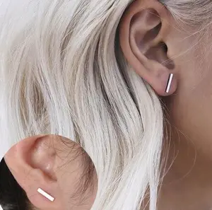 สีดำทองเงินผู้หญิง Ear Stud ต่างหู Punk Chic เครื่องประดับ Simple T Bar ต่างหู